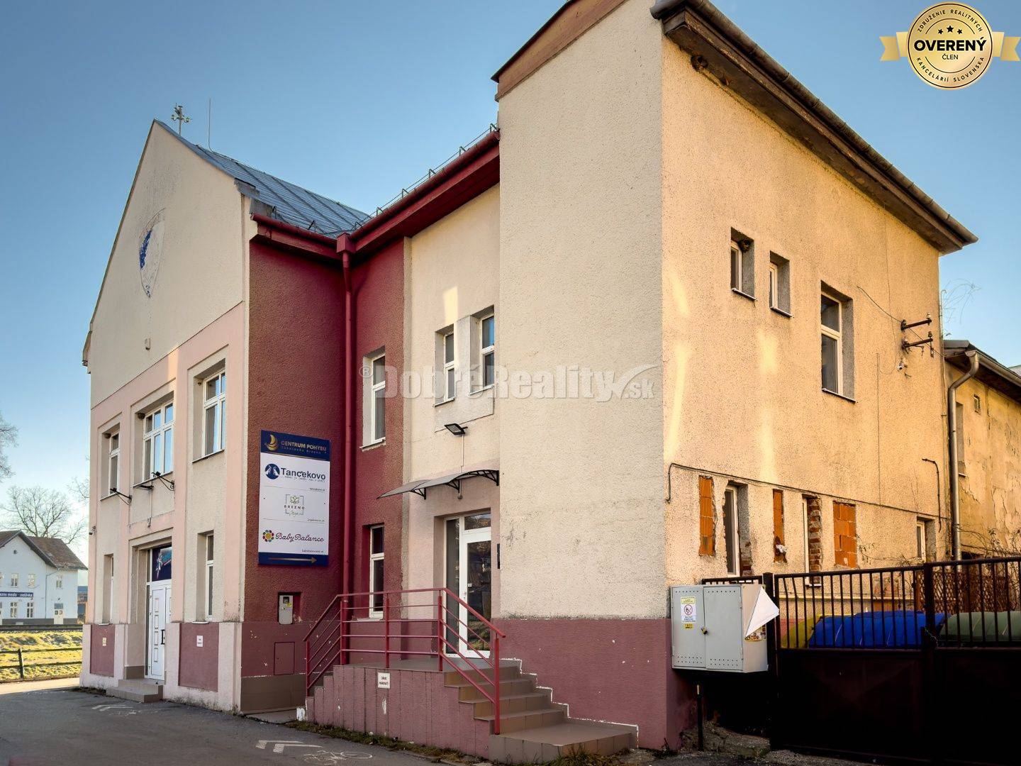 PREDAJ: Polyfunkčný objekt Sokolovňa, 1395 m2, Brezno