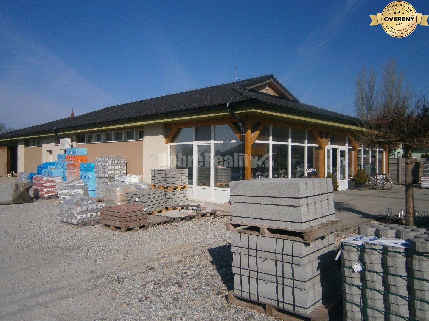 Predajňa rozličného tovaru v obci Kolta na predaj.