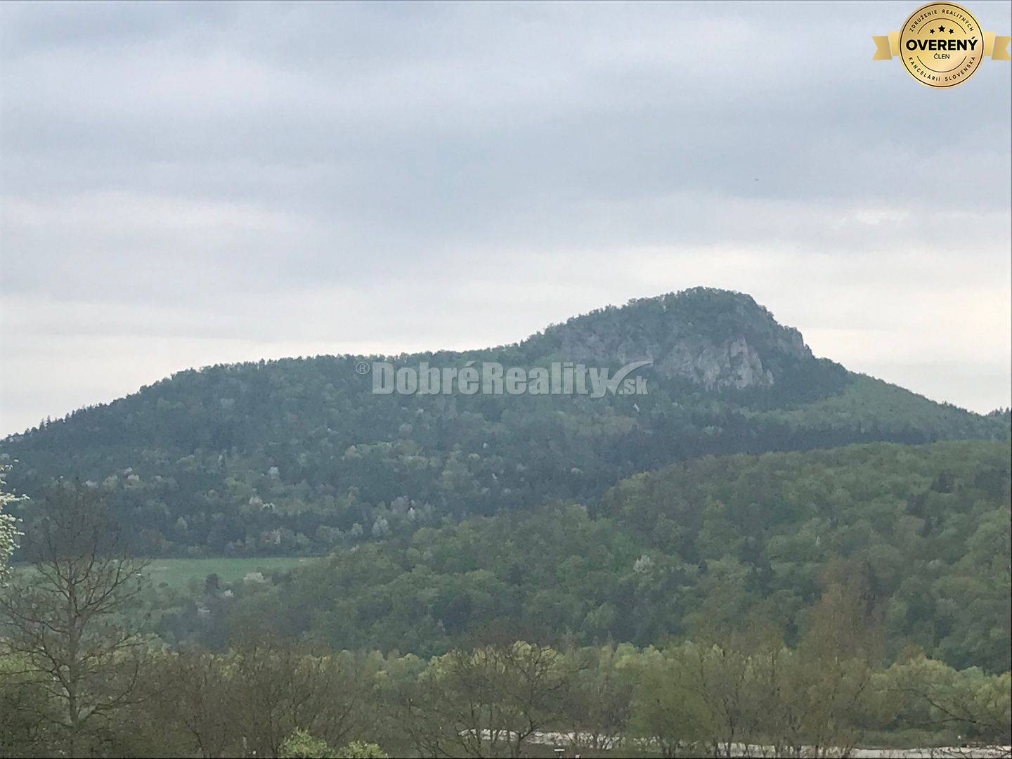 PREDAJ: pozemok pre rodinný dom - 937 m2 Považská Bystrica časť Miloch