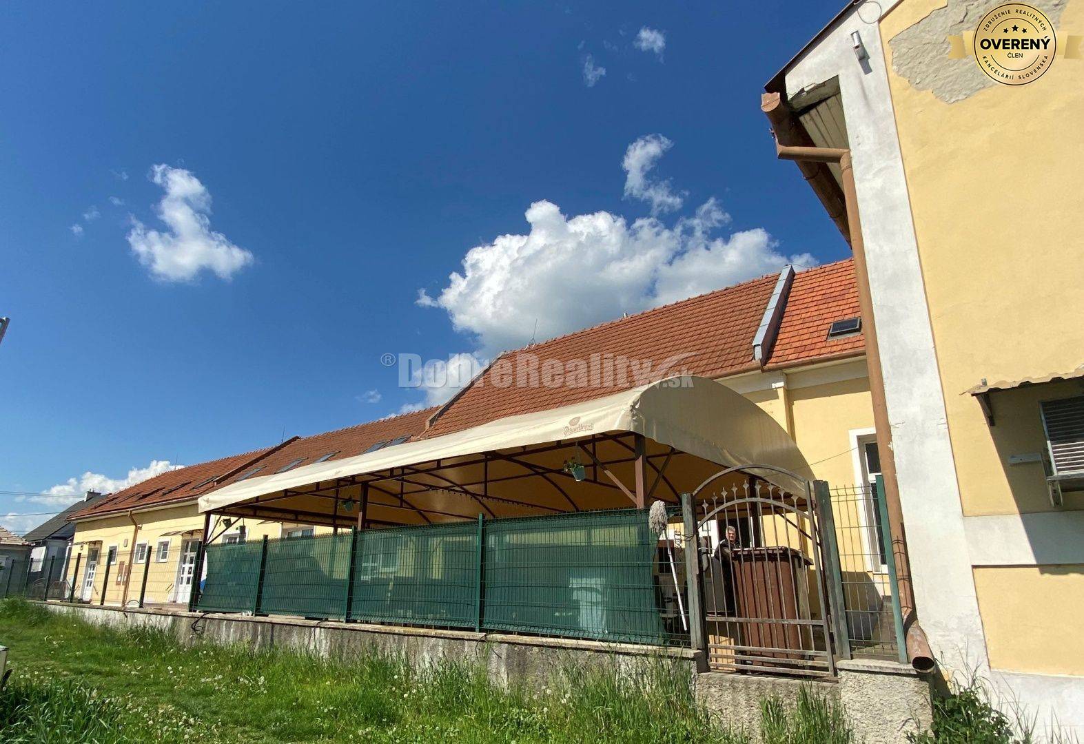 Na predaj veľká, lukratívna komerčná budova v centre Rimavskej Soboty