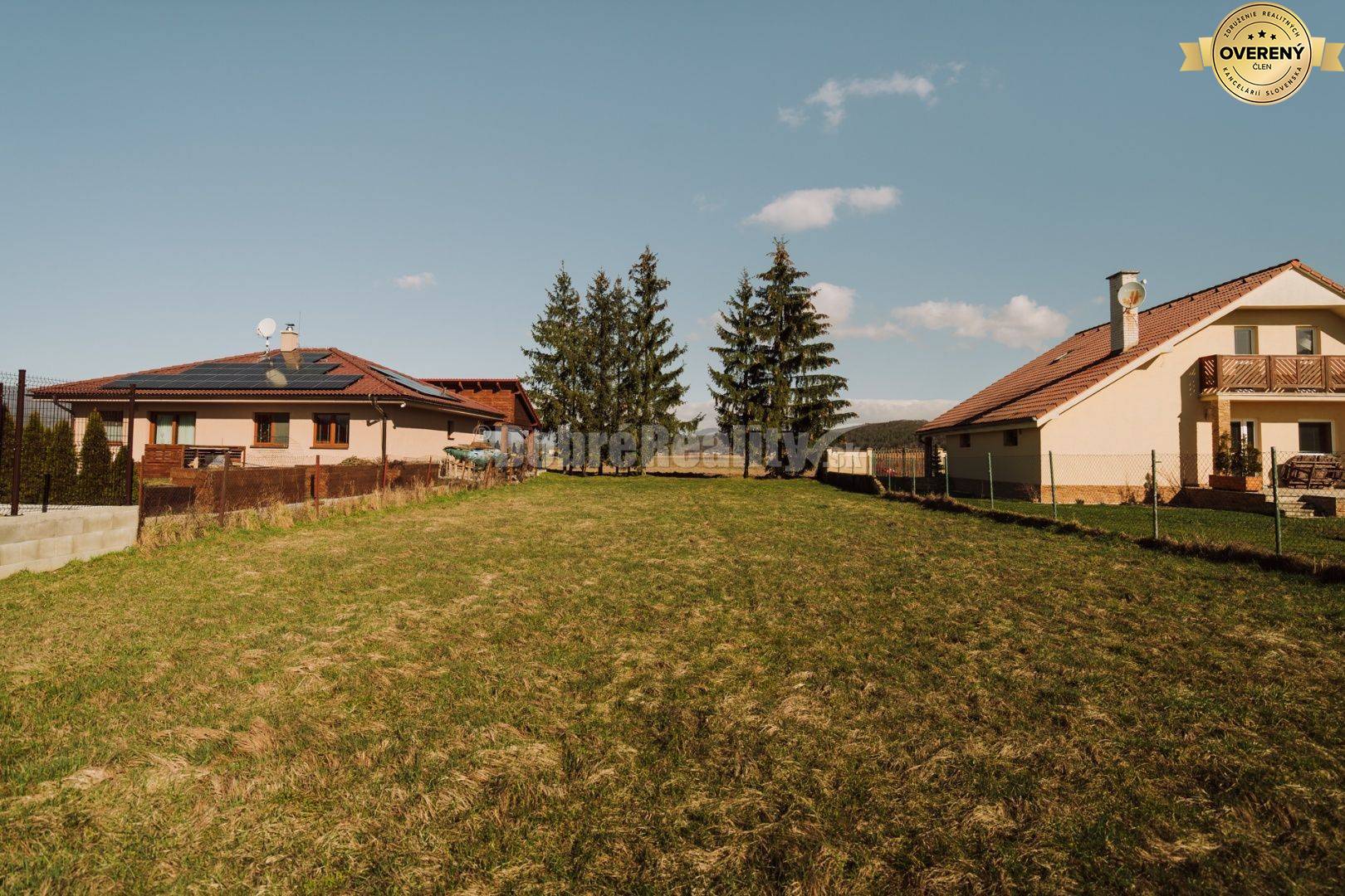 PREDAJ: Pozemok pre výstavbu rodinného domu vo Veľkej Lúke, 593 m2, ok