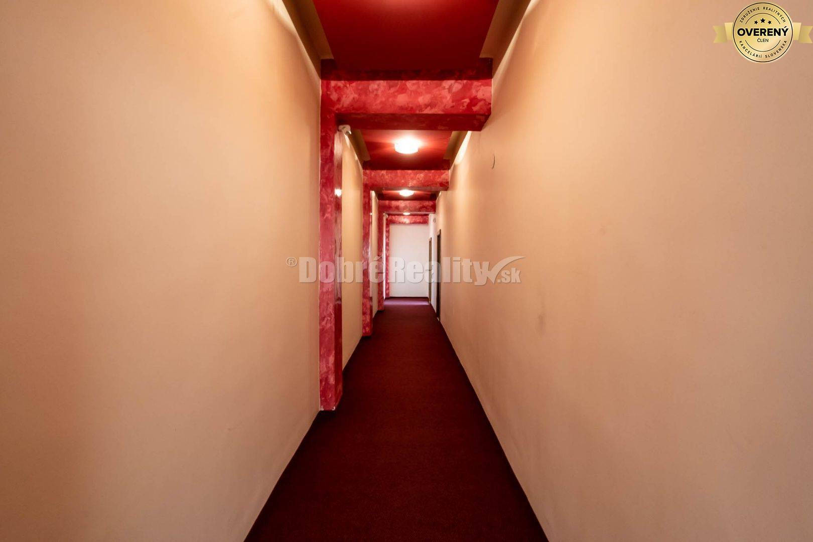 SOKOLOVŇA - PRIESTOR NA PRENÁJOM 21 m2, Brezno