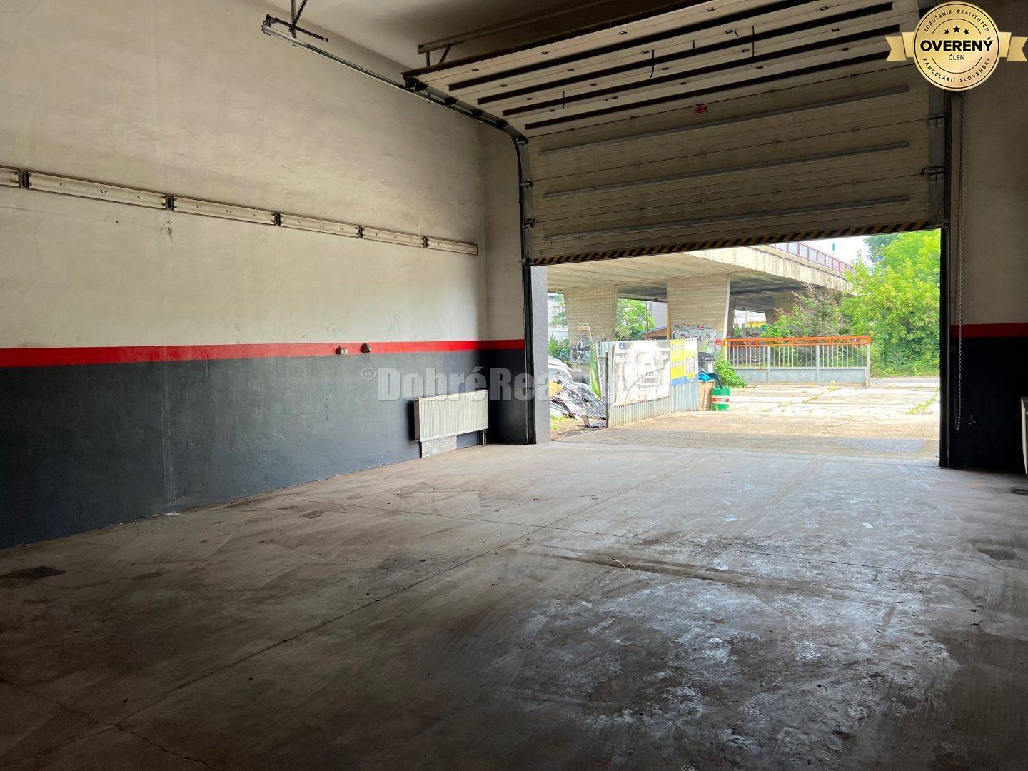 Ponúkame Vám komerčné priestory , priemyselný areál v Prievidzi