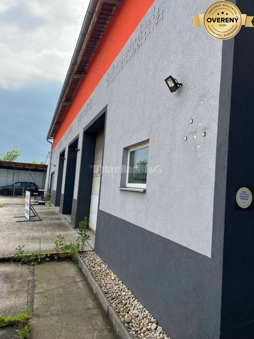 Ponúkame Vám komerčné priestory , priemyselný areál v Prievidzi