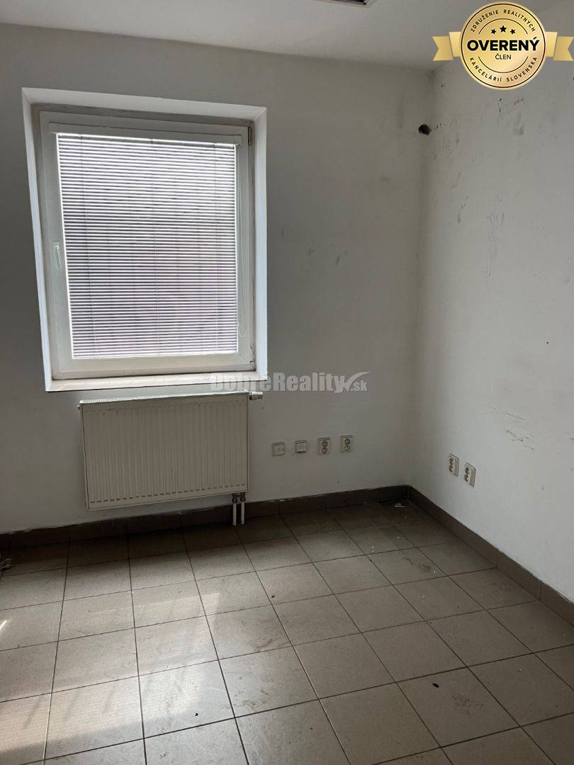 Ponúkame Vám komerčné priestory , priemyselný areál v Prievidzi