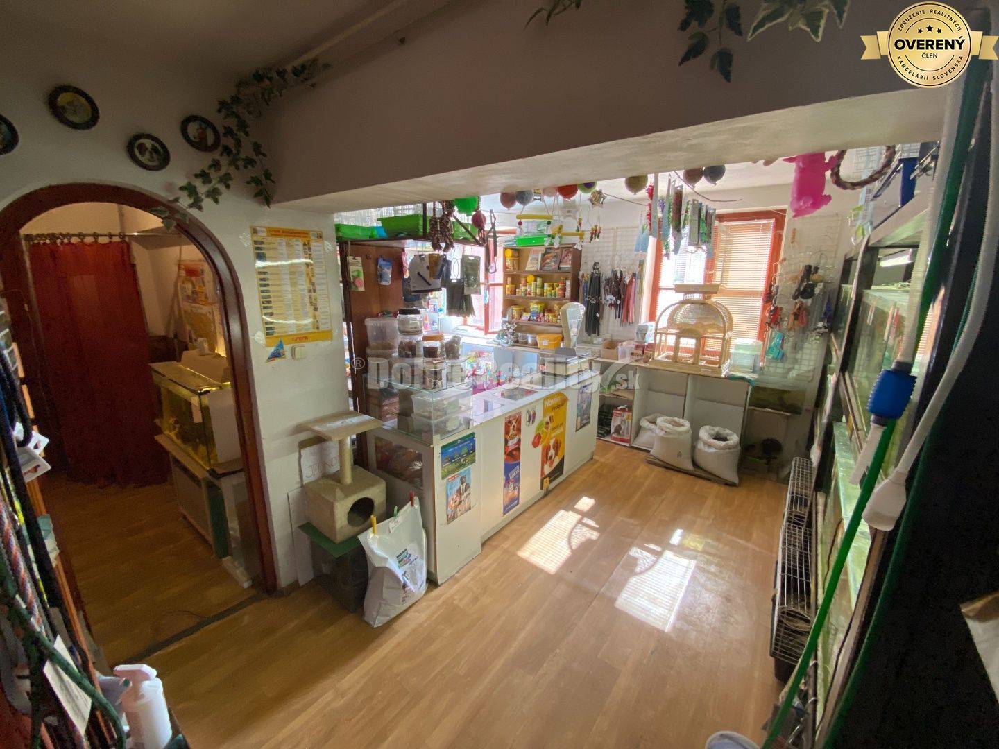 Na predaj polyfunkčná budova v centre mesta na podnikanie alebo na býv