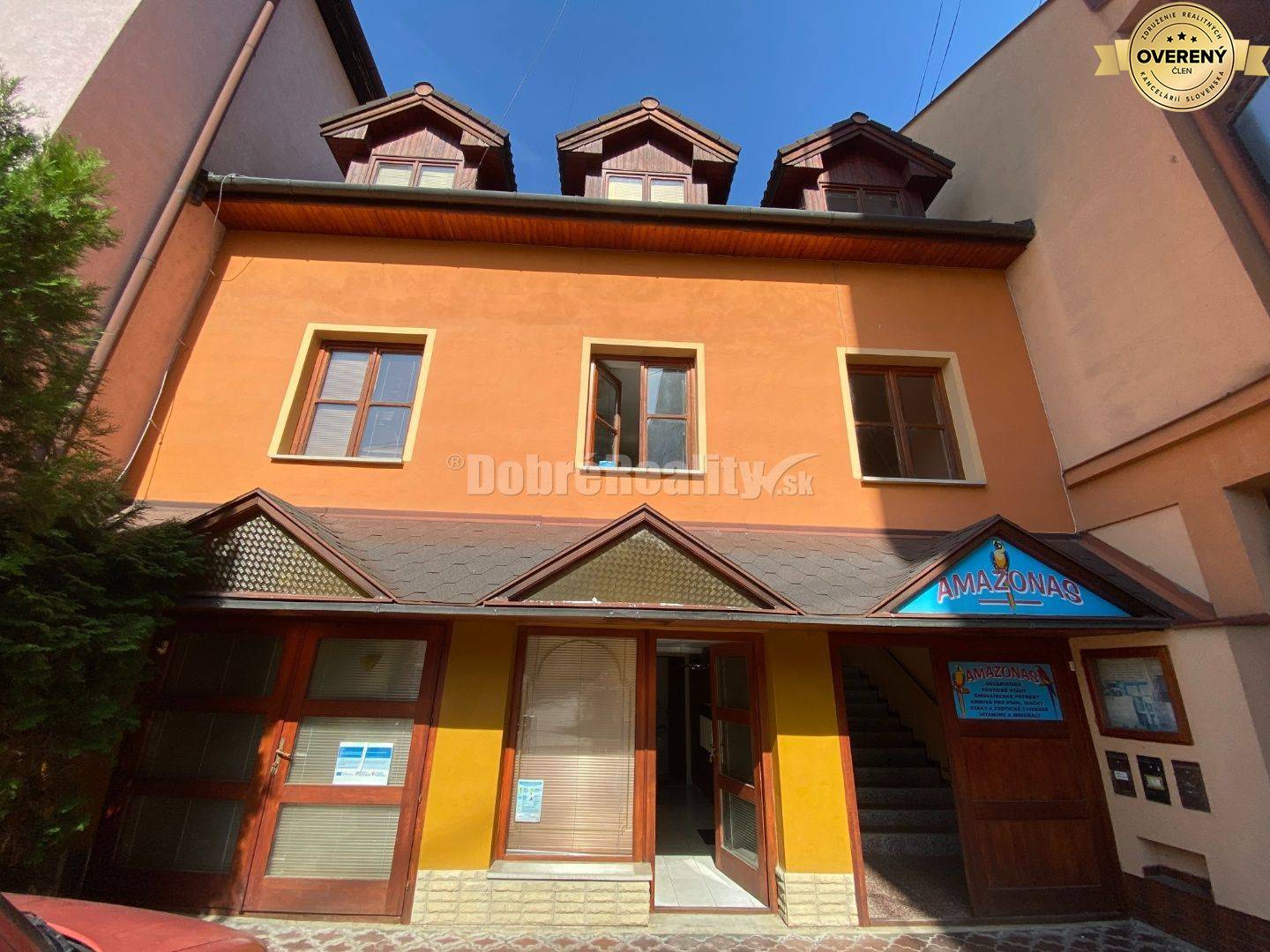 Na predaj polyfunkčná budova v centre mesta na podnikanie alebo na býv