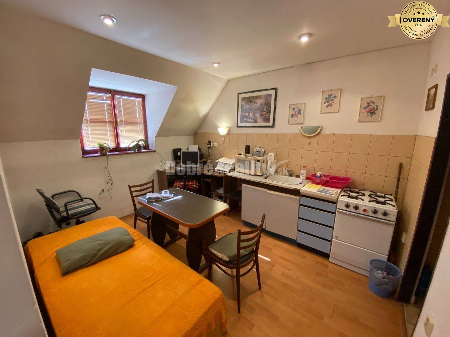 Na predaj polyfunkčná budova v centre mesta na podnikanie alebo na býv