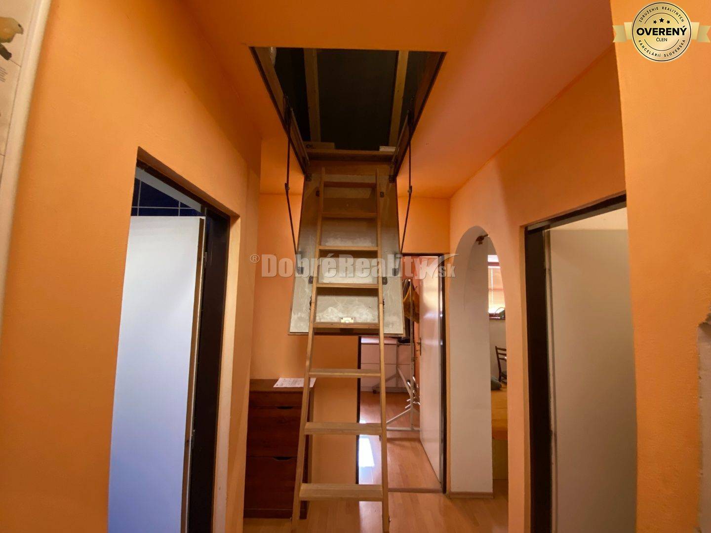 Na predaj polyfunkčná budova v centre mesta na podnikanie alebo na býv