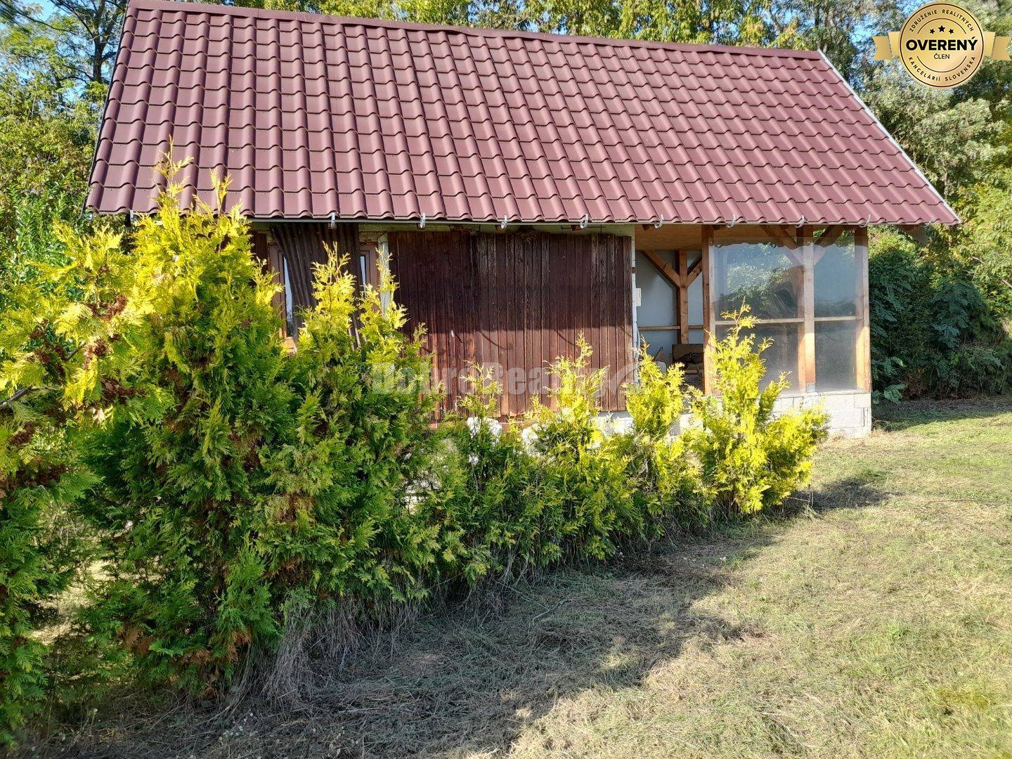 Záhradná chatka Jacovce