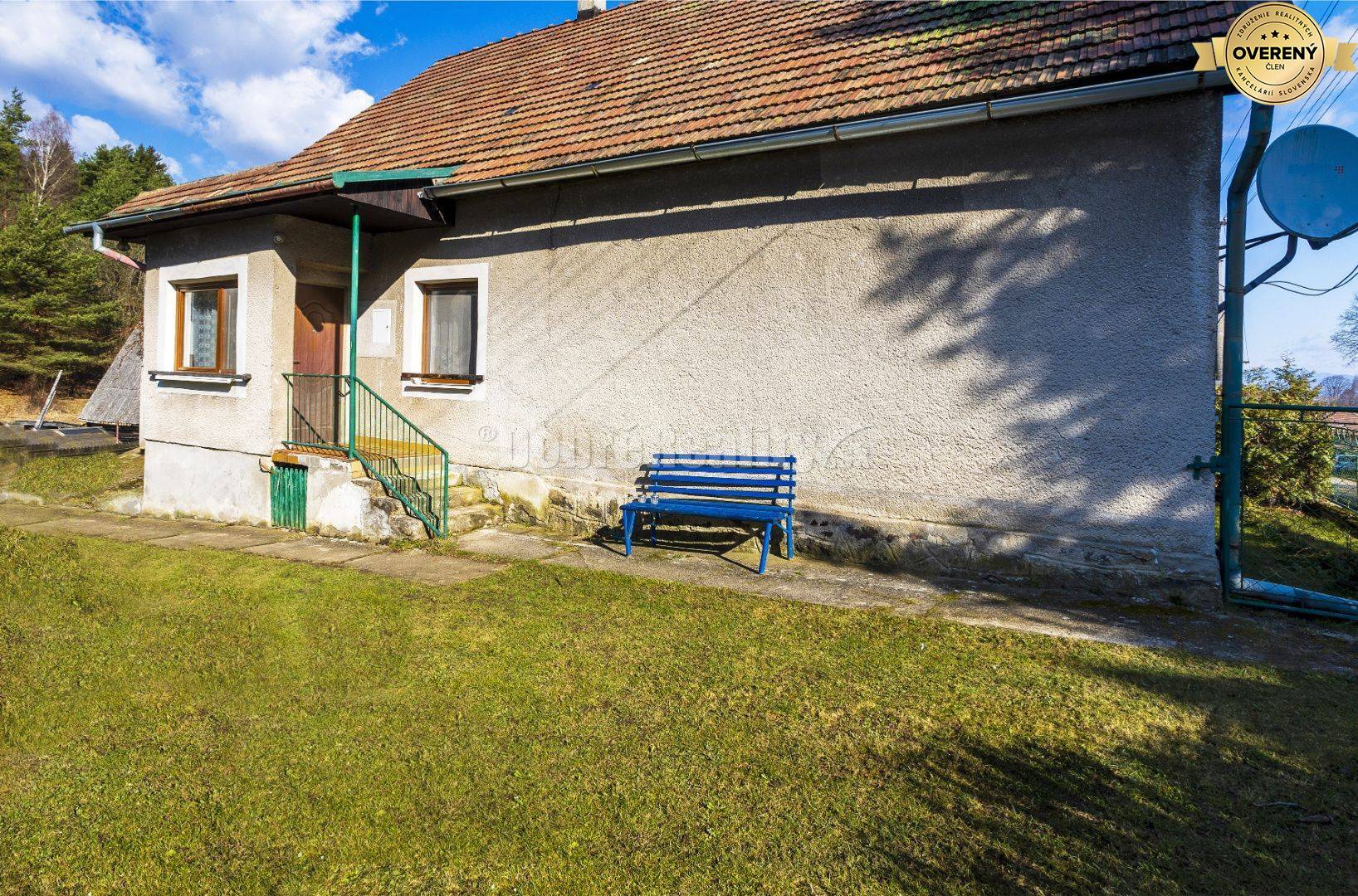 PREDAJ Rodinný dom s veľkým pozemkom a vlastnou studňou, Sklené, okres