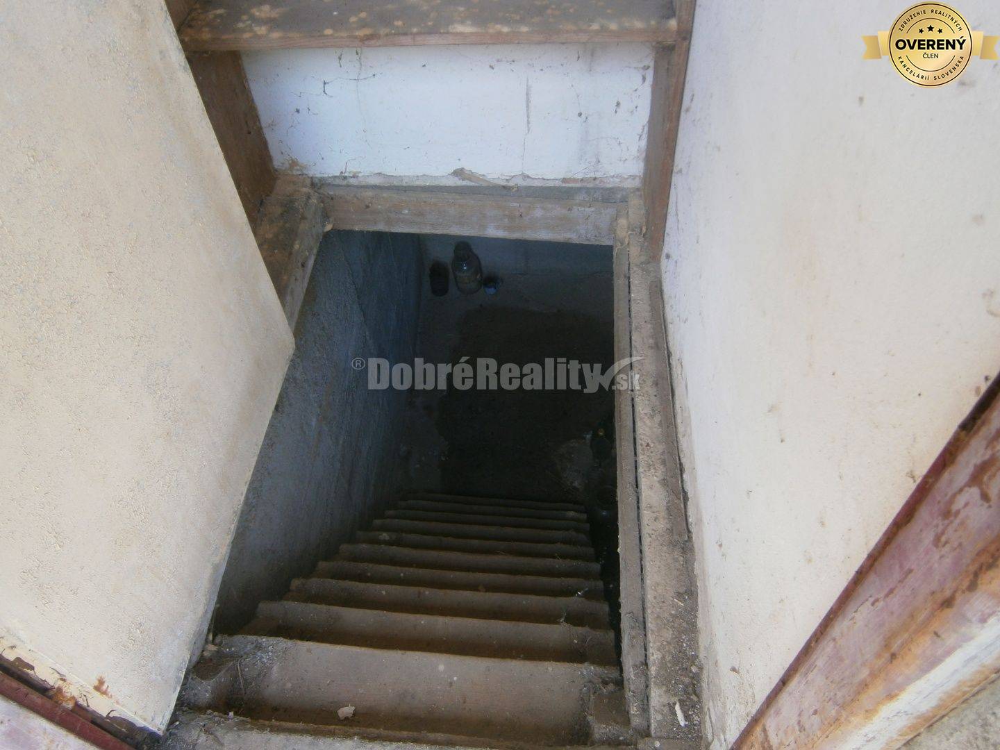 ZVÝHODNENÁ CENA ! V rekreačnej obci Čechy rodinný dom na predaj, vhodn