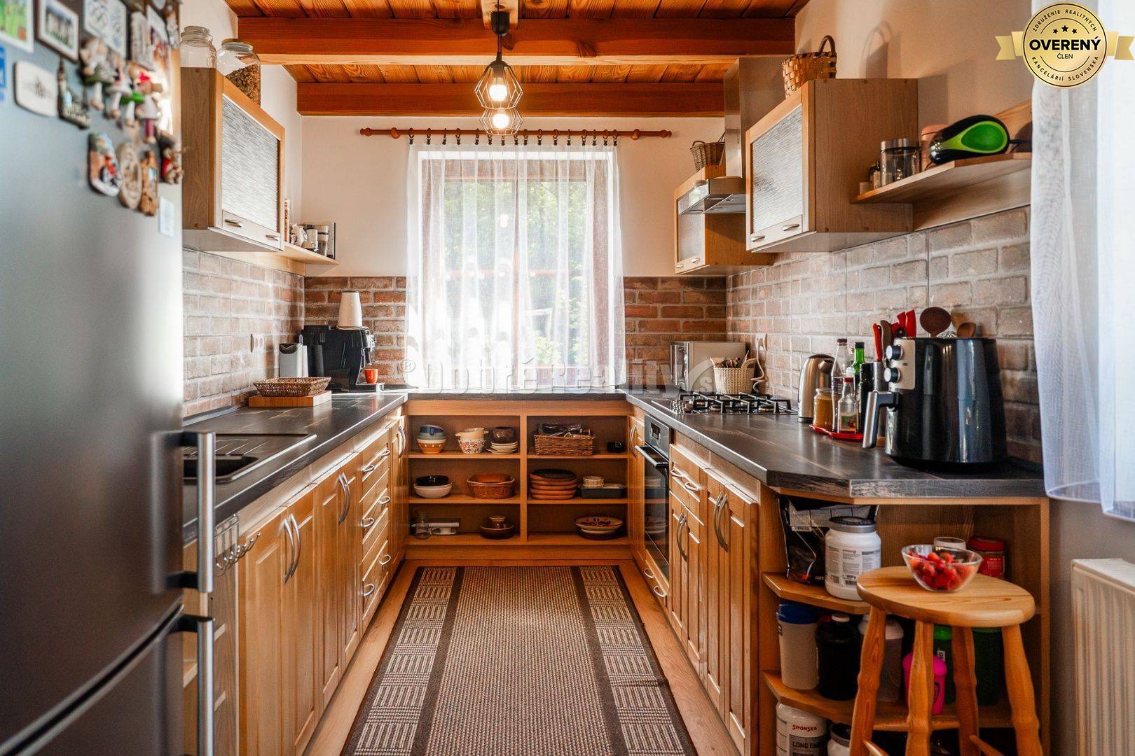 PREDAJ: Rodinný dom na brehu Čierneho Hrona s menším pozemkom, 160 m2,