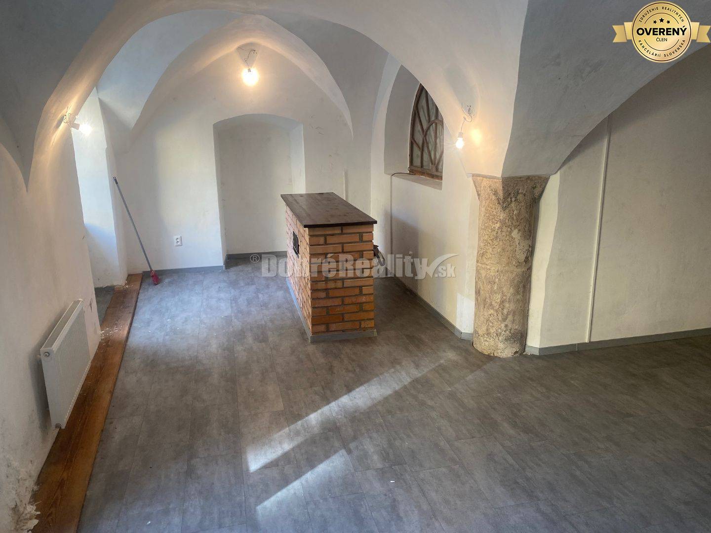 PRENÁJOM: Obchodné priestory Banská Štiavnica