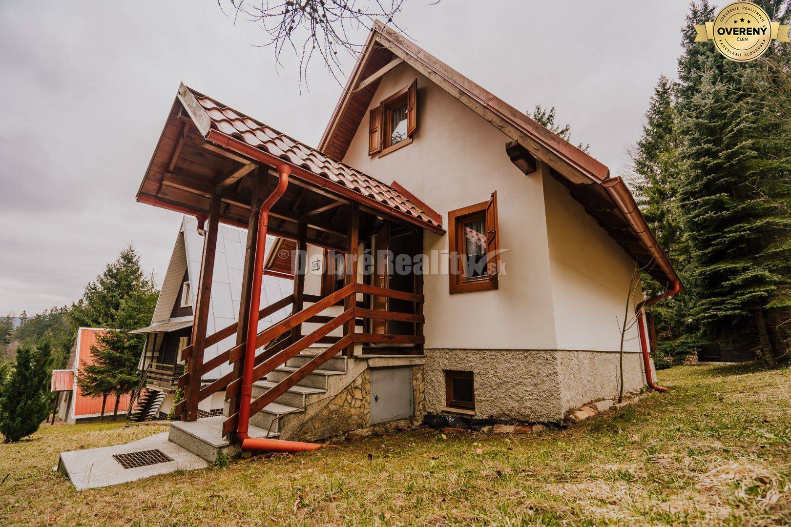 PREDAJ: Rekreačná chata s väčším pozemkom, 79 m2, pozemok 557 m2