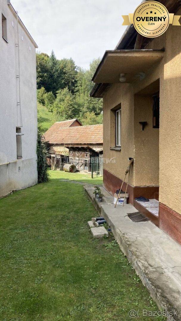 Rodinný dom s veľkým pozemkom v krásnom a tichom prostredí v blízkosti