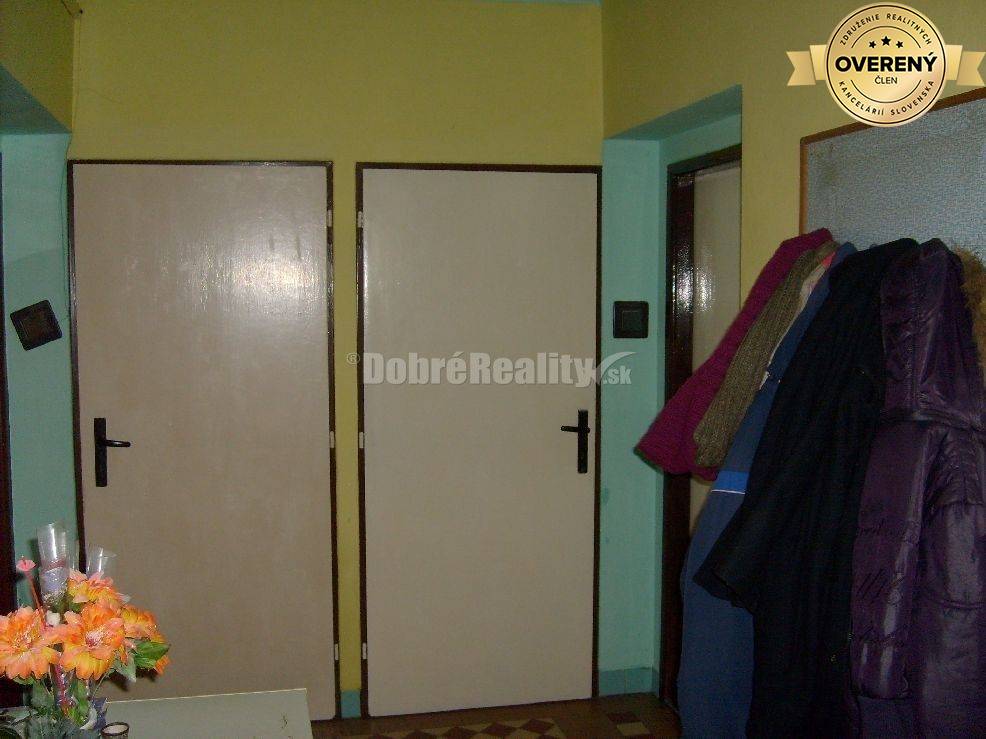 Rodinný dom s veľkým pozemkom v krásnom a tichom prostredí v blízkosti