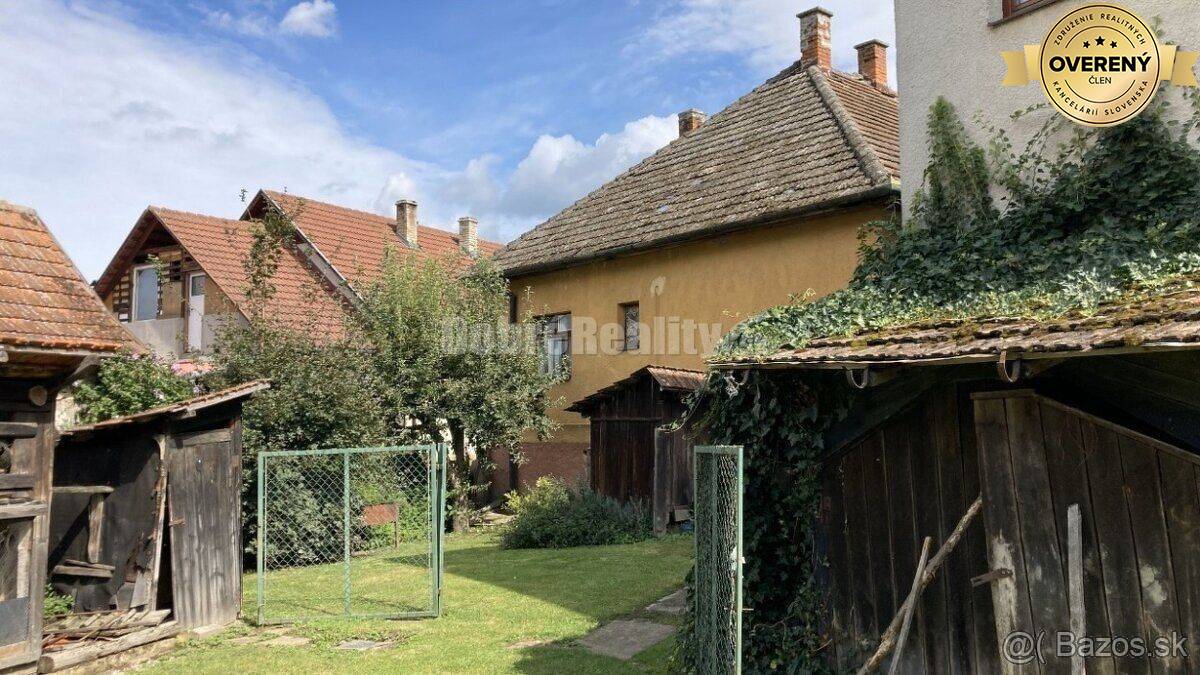 Rodinný dom s veľkým pozemkom v krásnom a tichom prostredí v blízkosti