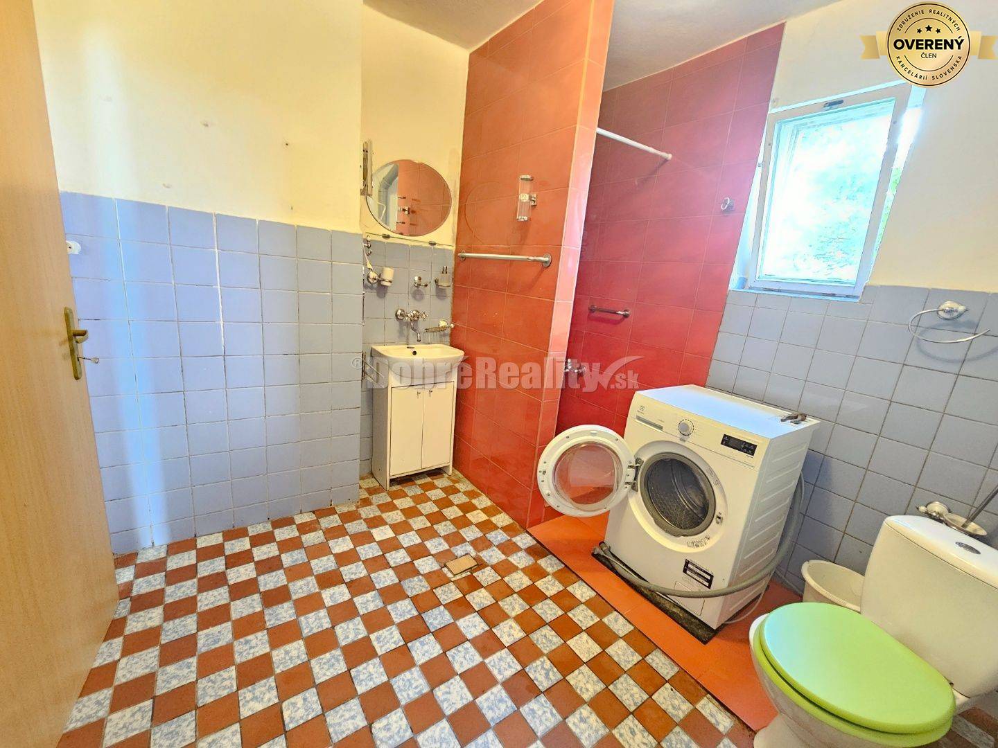 DVOJGENERAČNÝ RD - v obci Hrušovany na pozemku 735m2