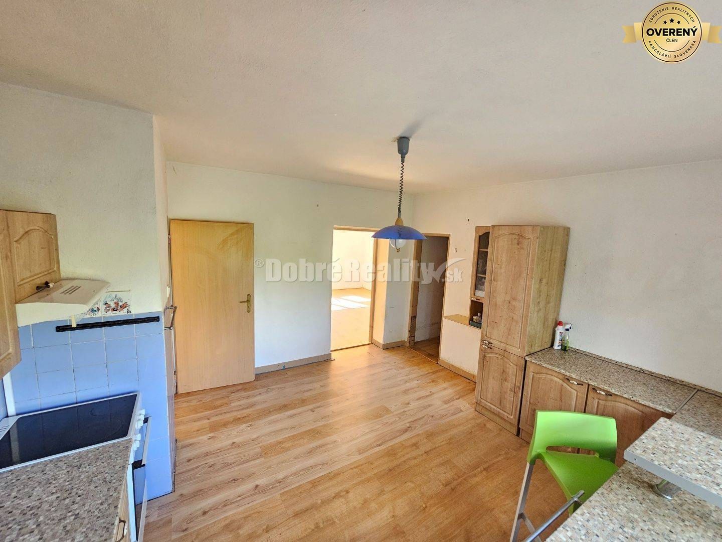 DVOJGENERAČNÝ RD - v obci Hrušovany na pozemku 735m2