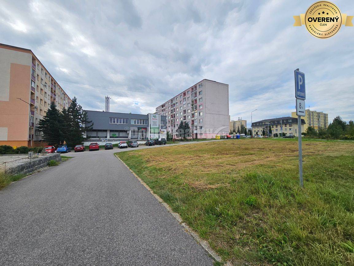 Polyfunkčný objekt B R E Z N O-Mazorníkovo