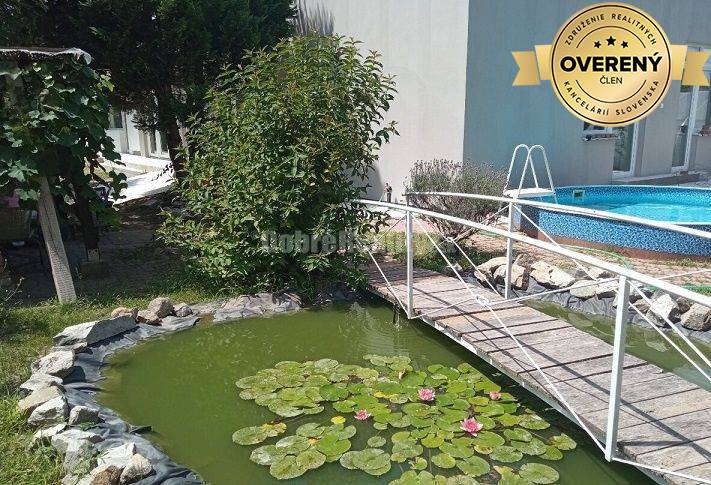 RK DOBRÉ REALITY prenajíma 3-izbový poldom s bazénom v Nesvadoch