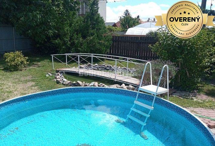 RK DOBRÉ REALITY prenajíma 3-izbový poldom s bazénom v Nesvadoch