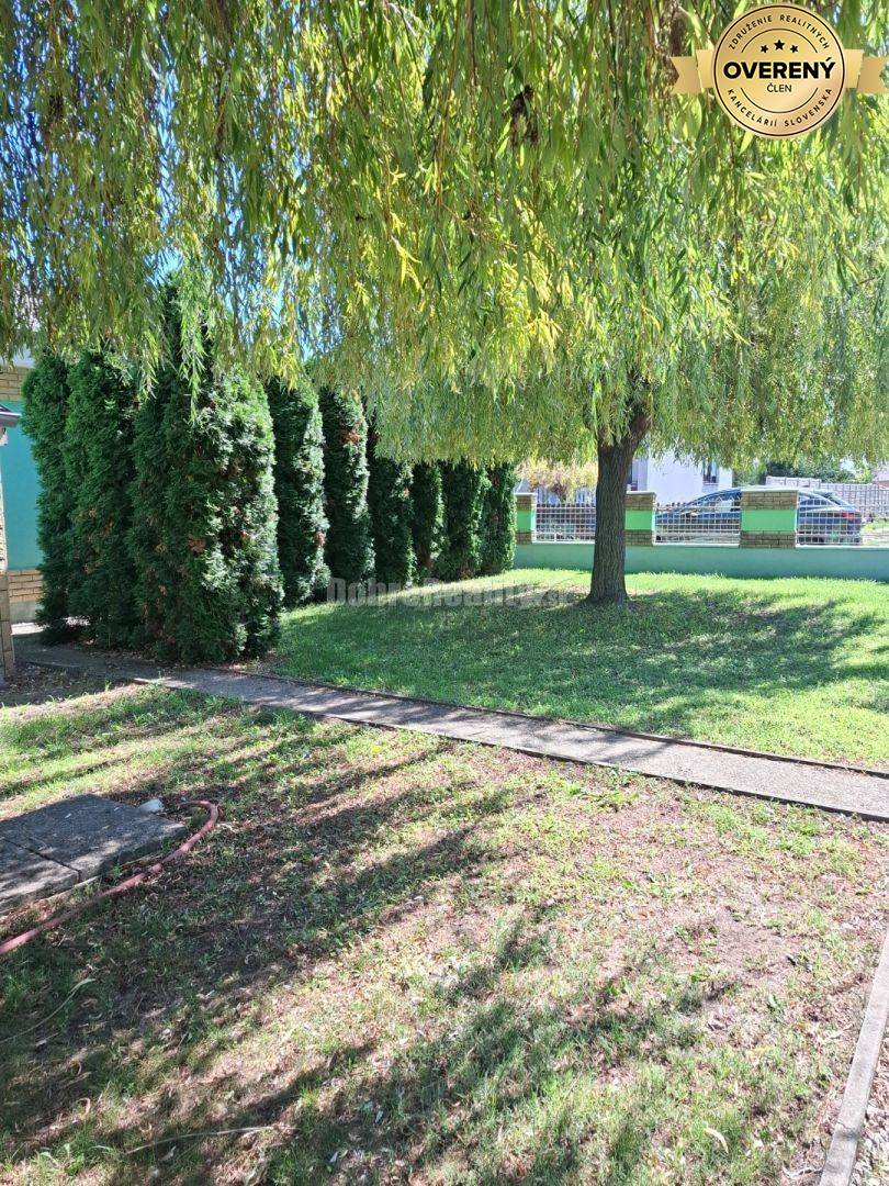 Na predaj vidiecky domček na krásnom rozlahlom pozemku v obci Imel