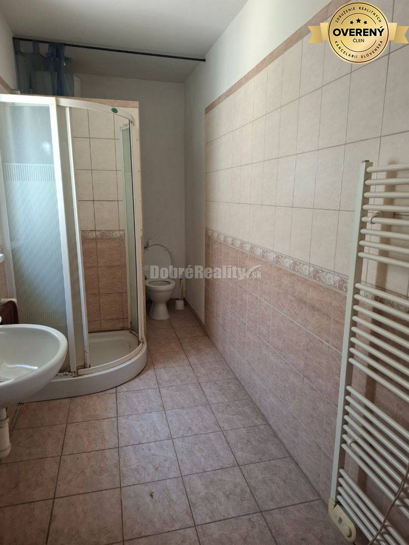 Exkluzivne u nas na predaj vidiecky domček na krásnom rozlahlom pozemk