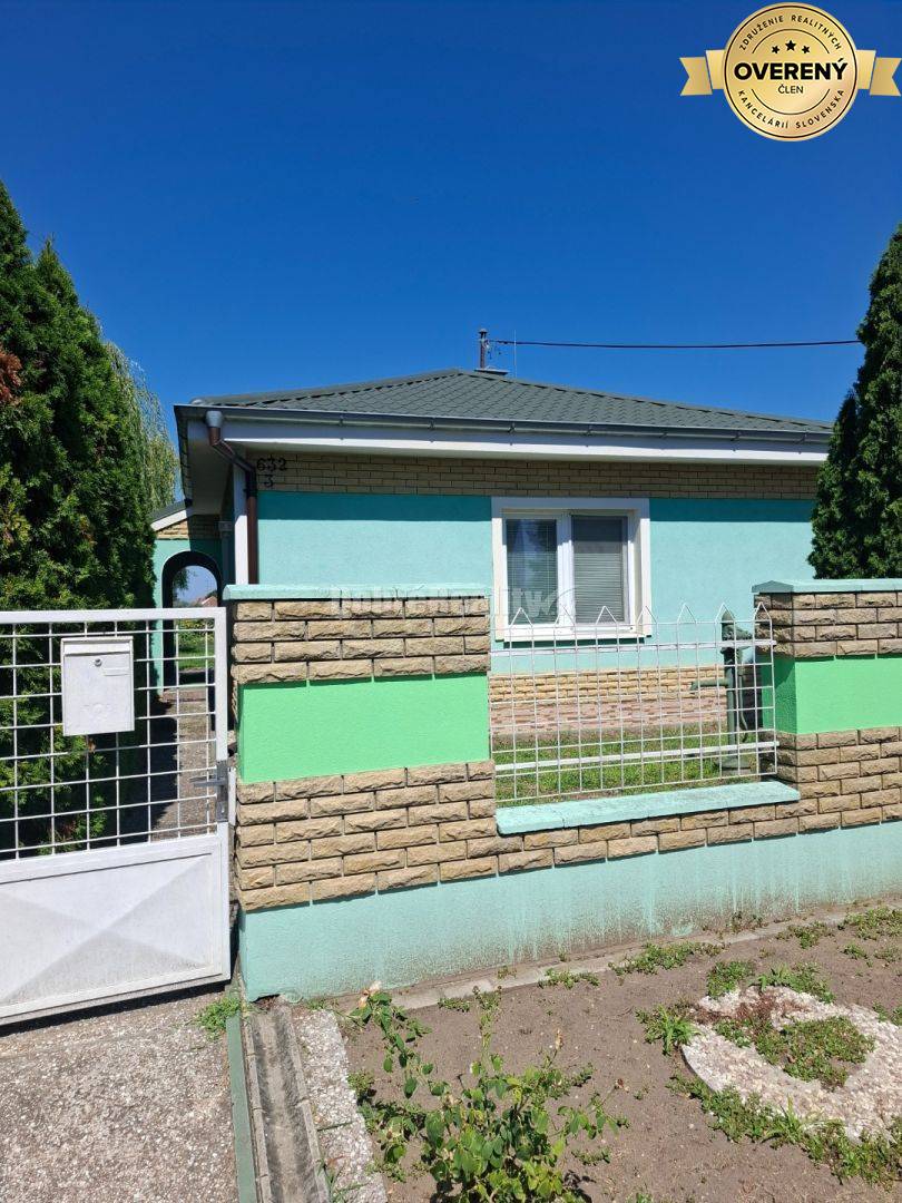 Na predaj vidiecky domček na krásnom rozlahlom pozemku v obci Imel