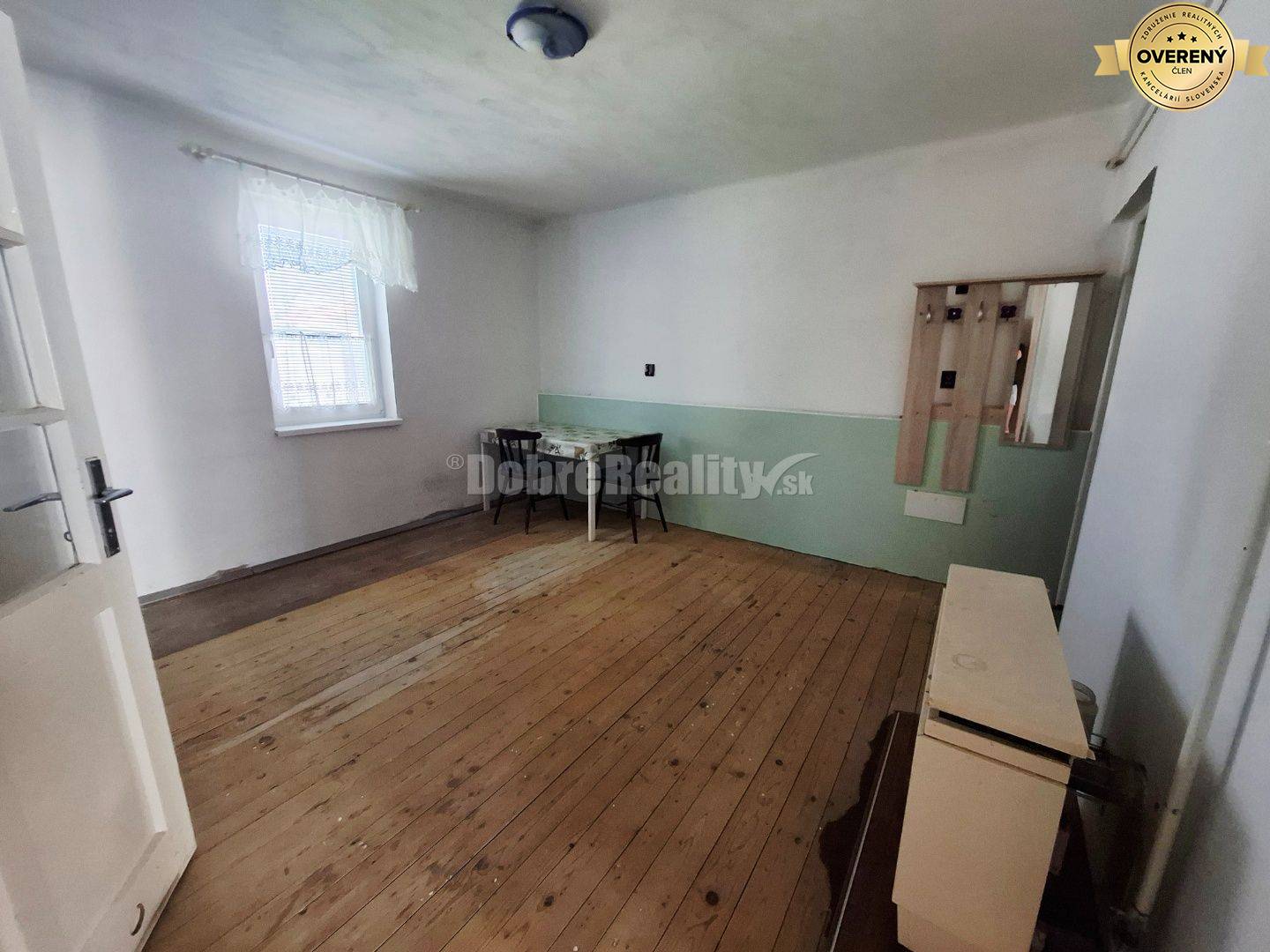 Exkluzivne u nas na predaj vidiecky domček na krásnom rozlahlom pozemk