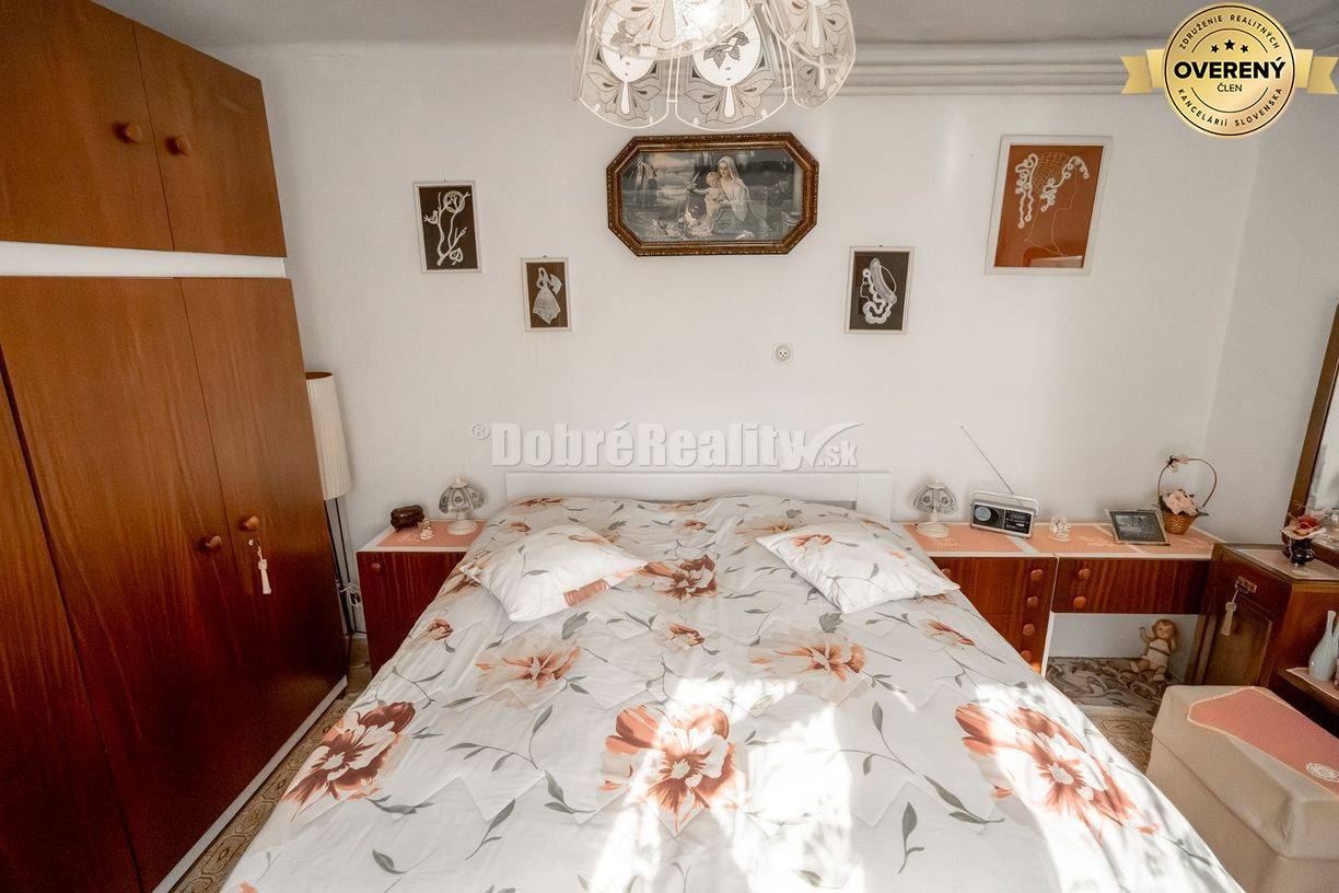 REZERVOVANÝ: Pôvodný starohorský dom pod lesom, 154 m2, Staré Hory - N