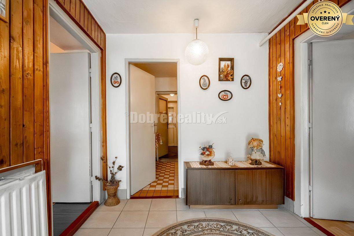 REZERVOVANÝ: Pôvodný starohorský dom pod lesom, 154 m2, Staré Hory - N