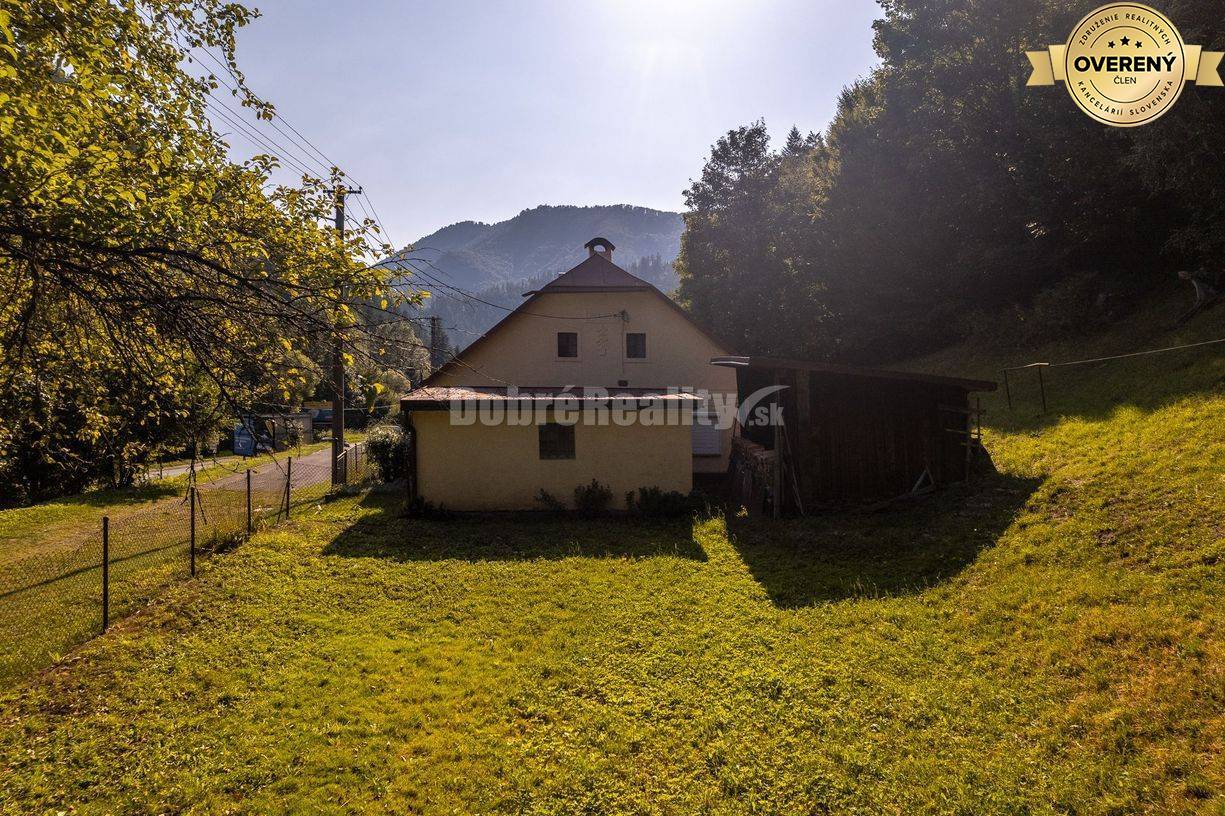 REZERVOVANÝ: Pôvodný starohorský dom pod lesom, 154 m2, Staré Hory - N