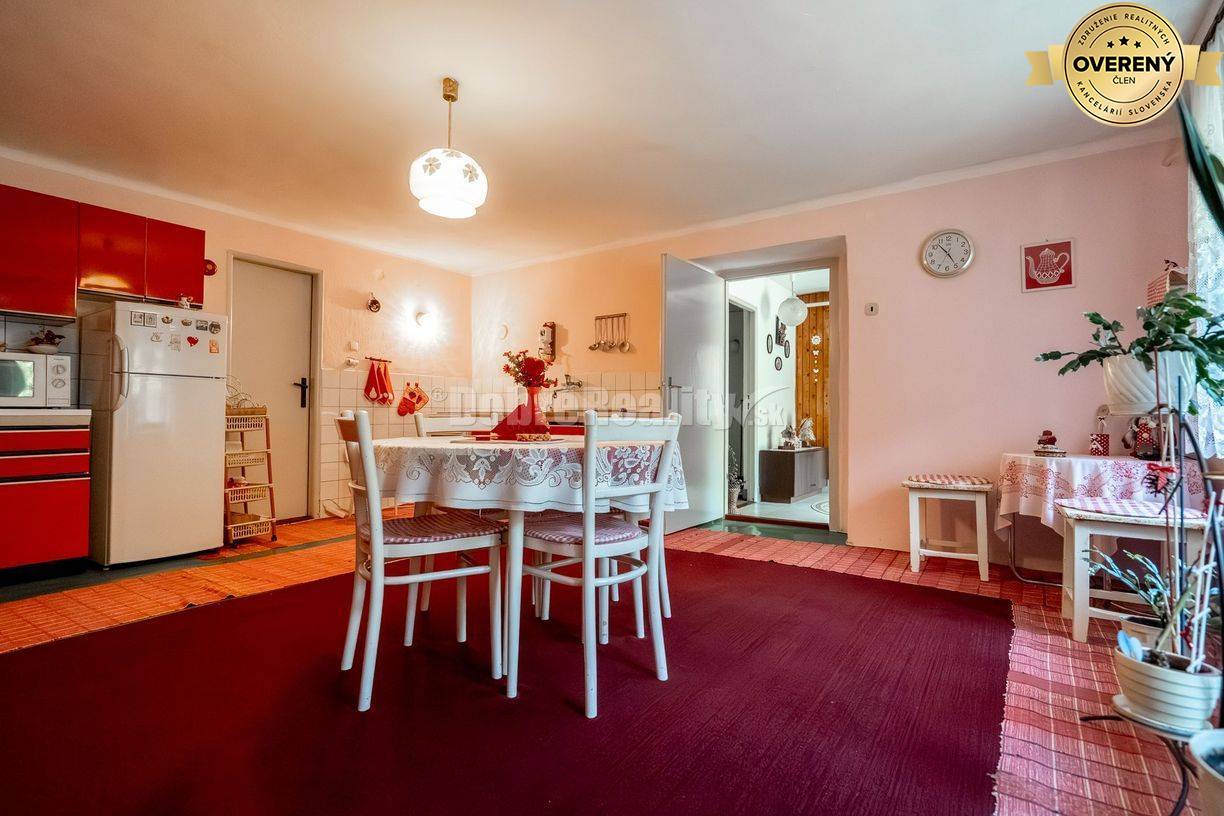 REZERVOVANÝ: Pôvodný starohorský dom pod lesom, 154 m2, Staré Hory - N