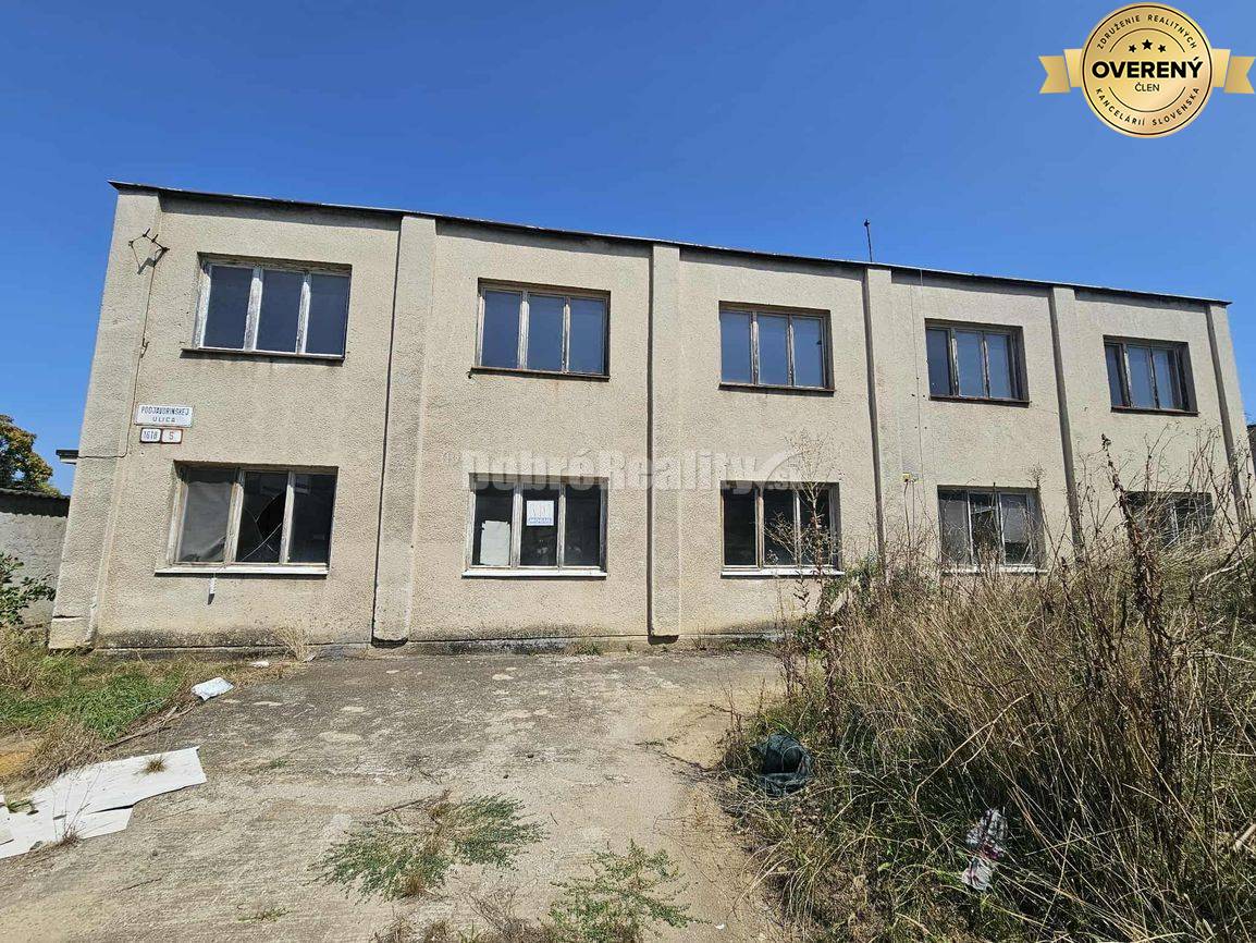 Na predaj komerčná budova - ideálna na podnikanie alebo investíciu - N