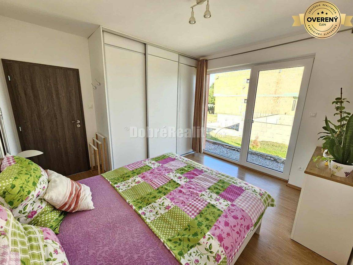 MODERNÁ 4 roč.NOVOSTAVBA - NA PREDAJ v obci BABINDOL