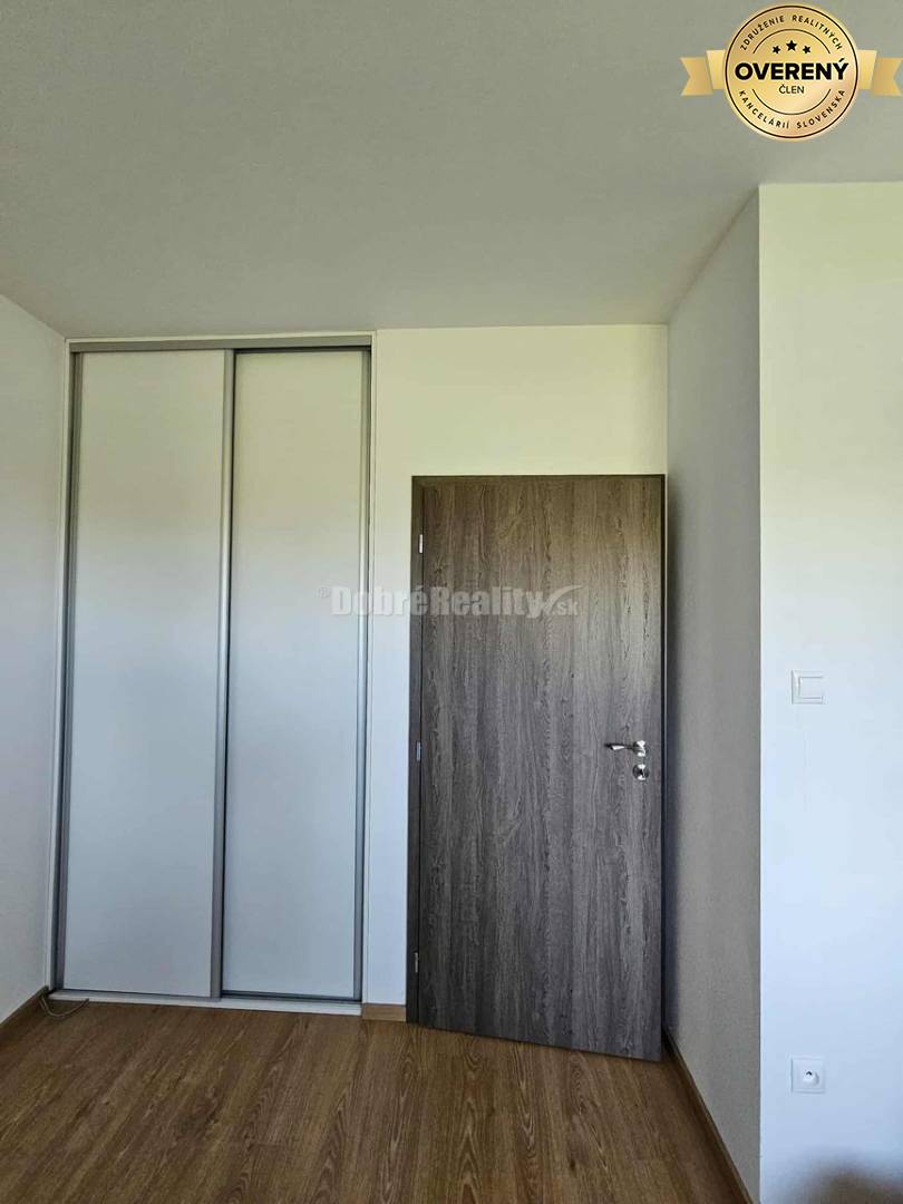 MODERNÁ 4 roč.NOVOSTAVBA - NA PREDAJ v obci BABINDOL