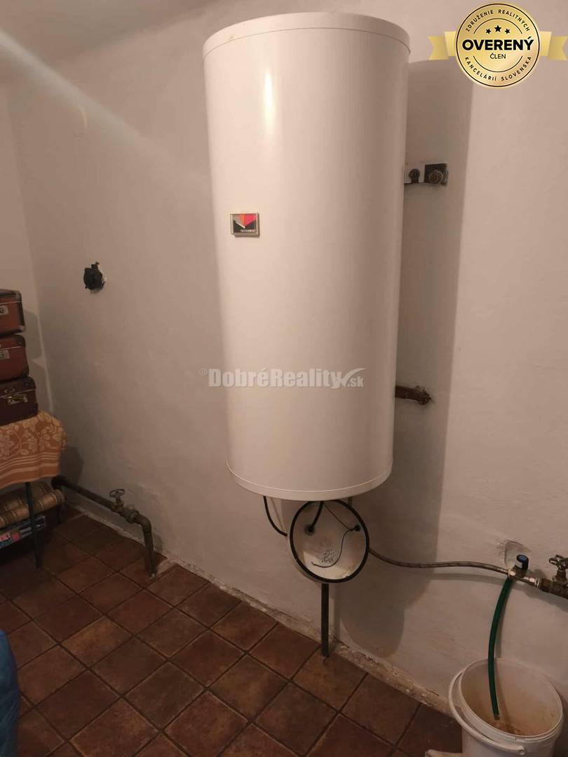 Dobré Reality Vám ponúkajú krásny nadčasový rodinný dom v obci Vlčany