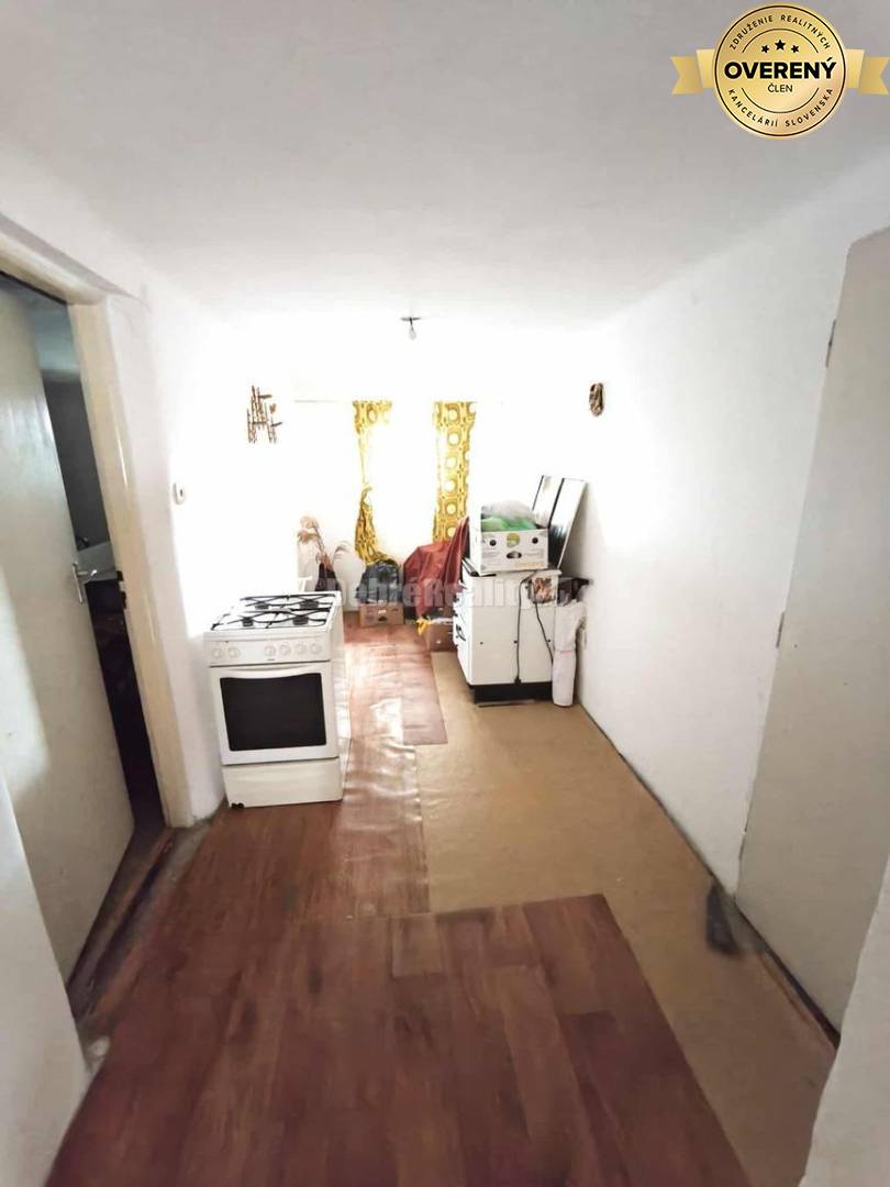 Dobré Reality Vám ponúkajú krásny nadčasový rodinný dom v obci Vlčany