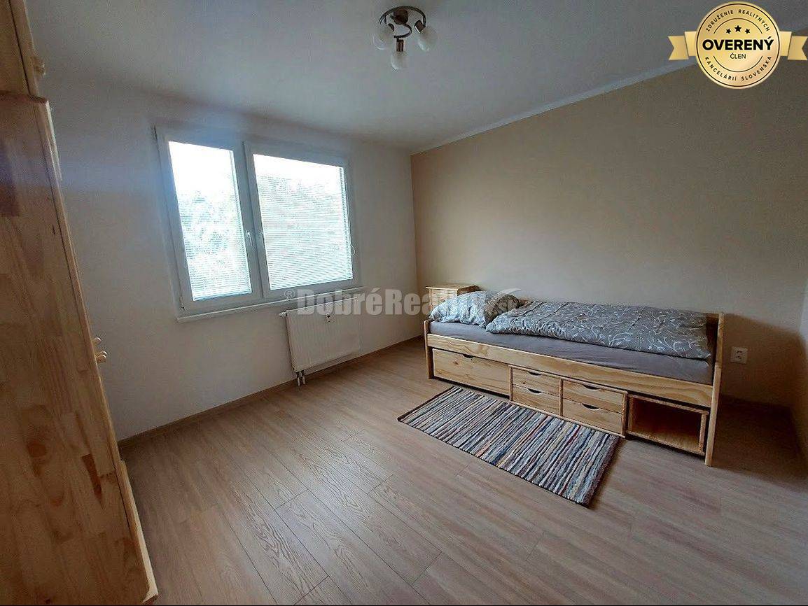 PRENÁJOM: KRÁSNY, VEĽKÝ 3 IZBOVÝ BYT S LOGGIOU, THK