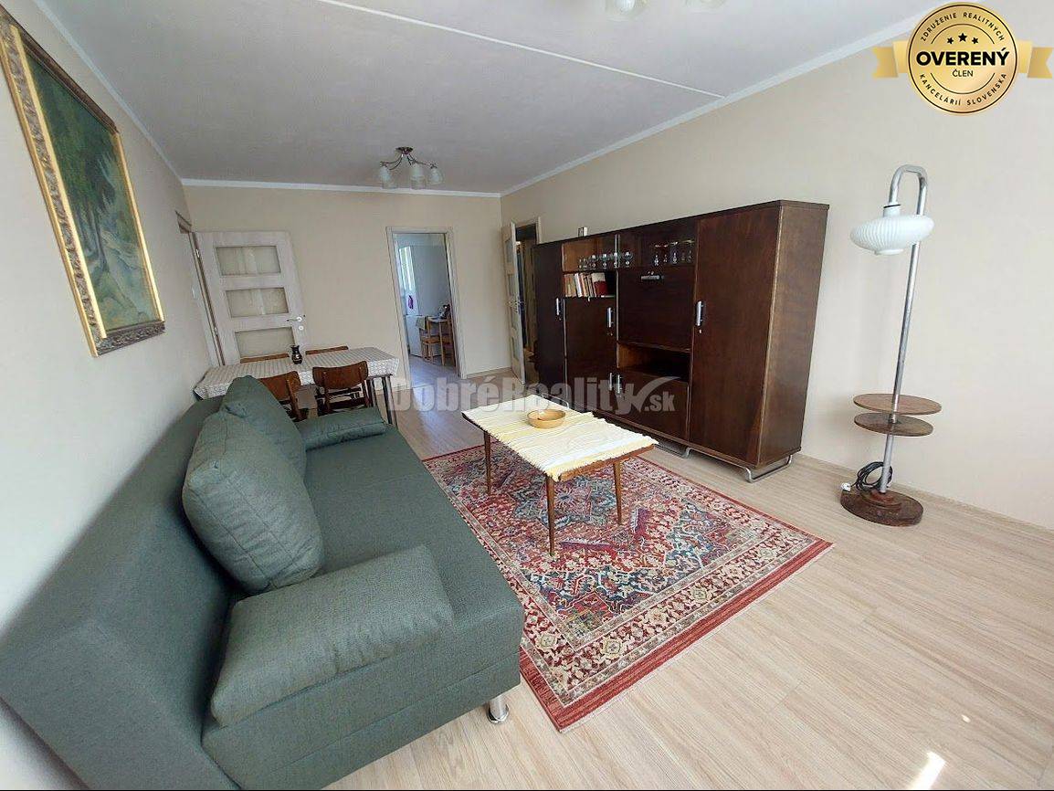 PRENÁJOM: KRÁSNY, VEĽKÝ 3 IZBOVÝ BYT S LOGGIOU, THK