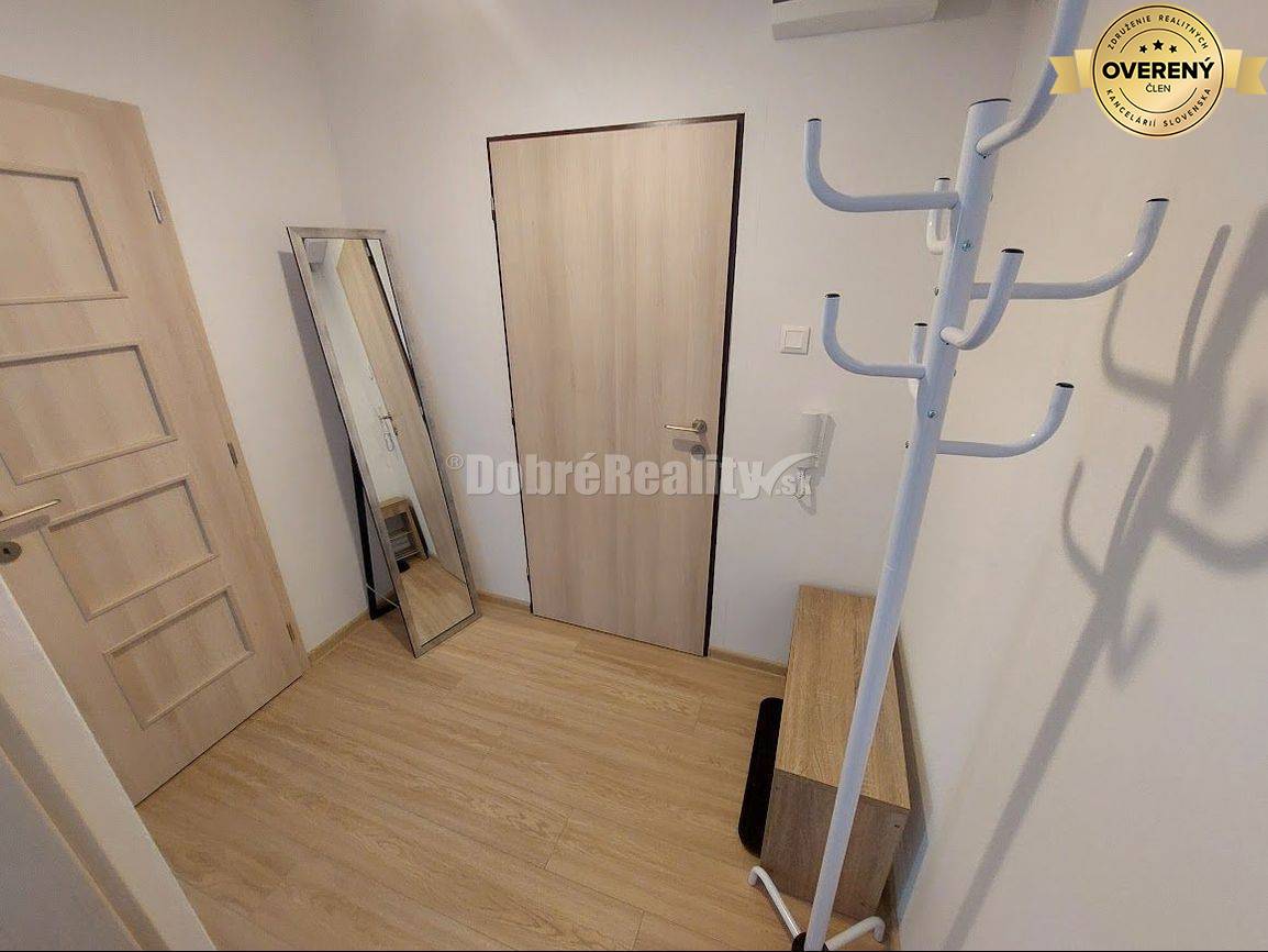 PRENÁJOM: KRÁSNY, VEĽKÝ 3 IZBOVÝ BYT S LOGGIOU, THK