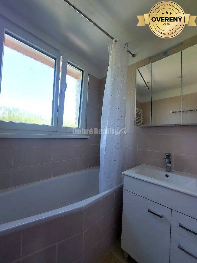 PRENÁJOM: KRÁSNY, VEĽKÝ 3 IZBOVÝ BYT S LOGGIOU, THK