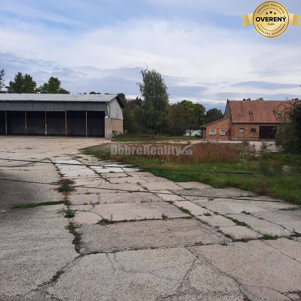 Dobré reality ponúkajú na predaj areál na podnikanie, s možnosťou vlas