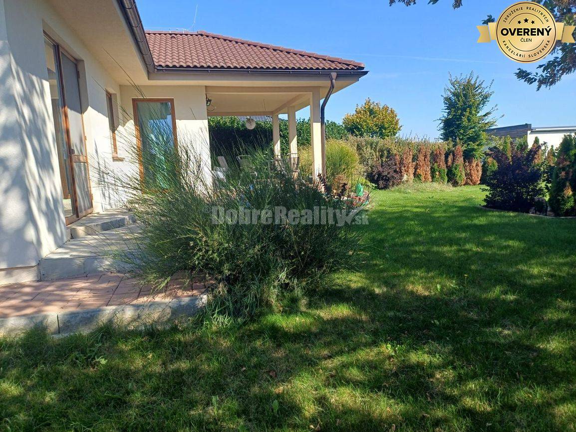 Na predaj moderný rodinný dom v tichej časti Beladíc – Pustý Chotár