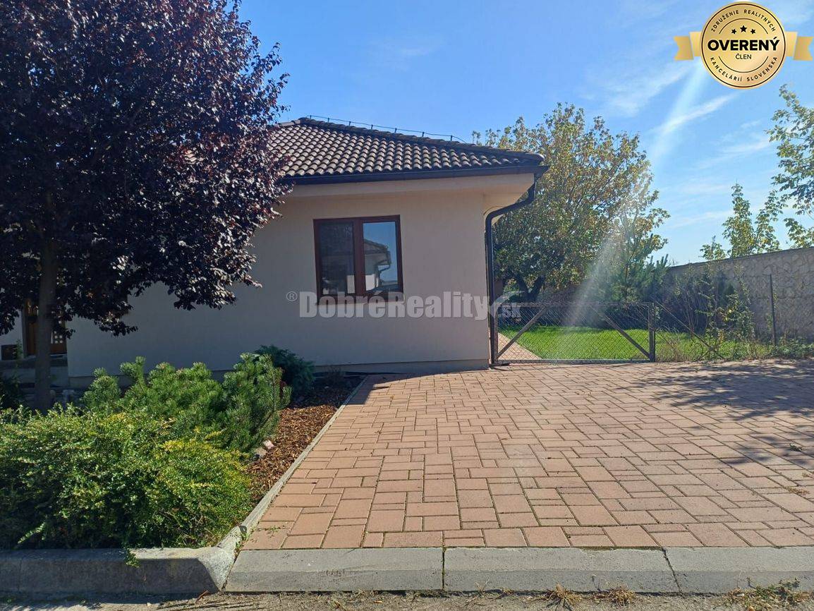 Na predaj moderný rodinný dom v tichej časti Beladíc – Pustý Chotár