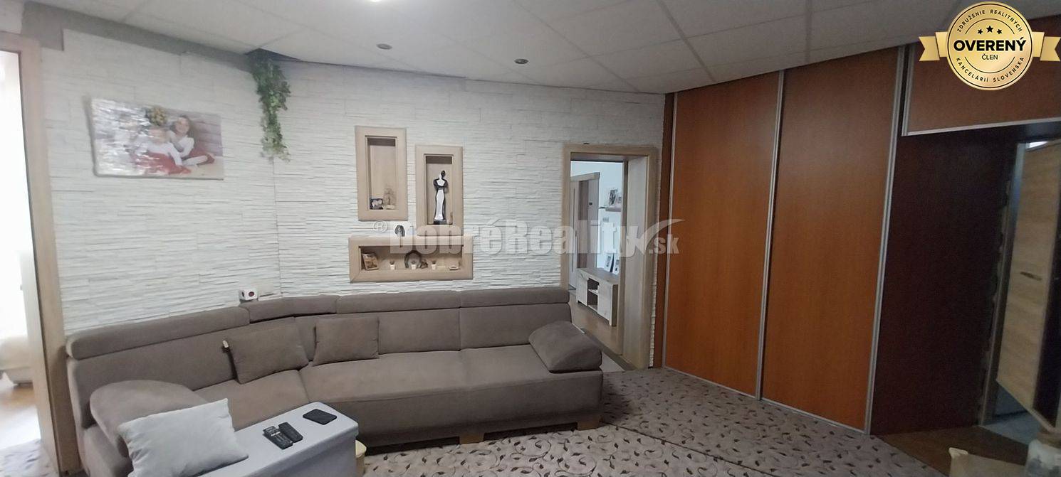 EXKLUZÍVNE: 4-izbový tehlový byt na Zobore s atmosférou rodinného domu