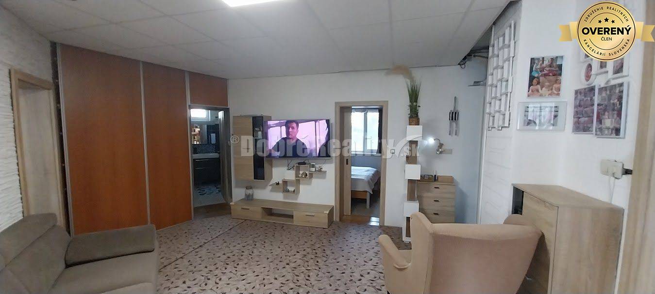 EXKLUZÍVNE: 4-izbový tehlový byt na Zobore s atmosférou rodinného domu