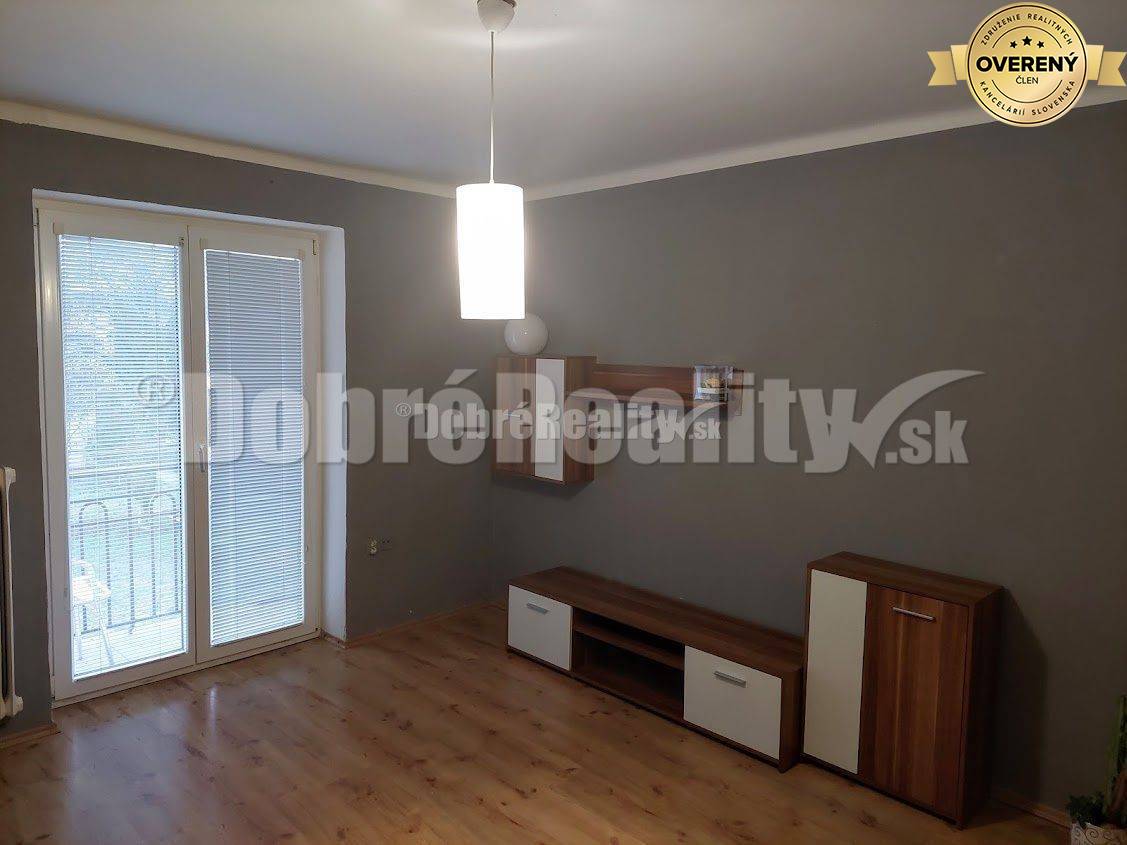 DOBRÉ REALITY -  na prenájom 2-izbový tehlový byt s balkónom na starom